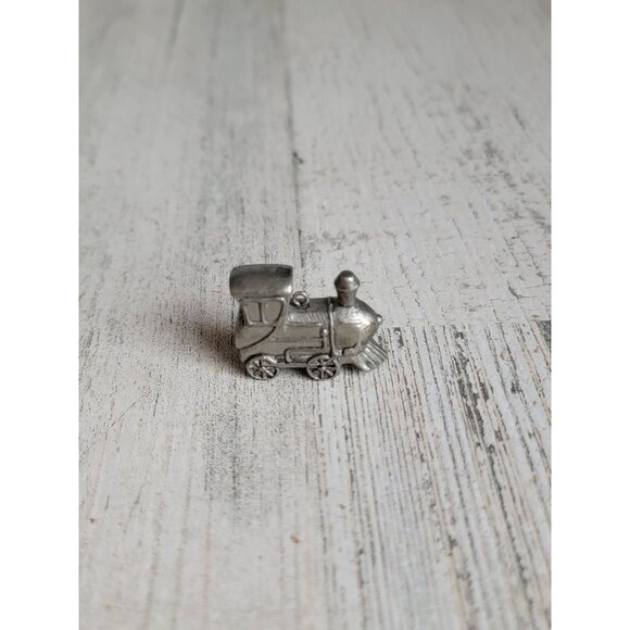 Hallmark locomotive Monopoly game Adventure to go miniature ornament Xmas - Picture 4 of 5